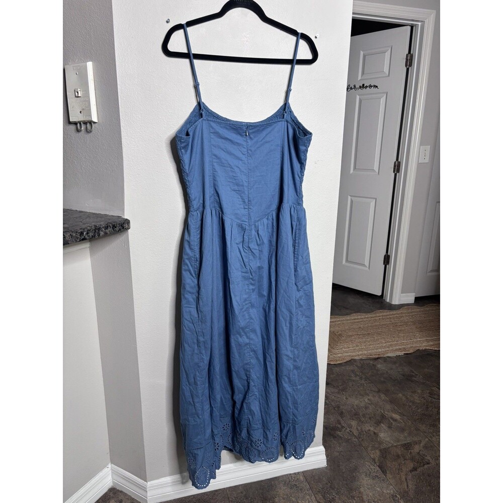 American Eagle  Smocked Bodice Eyelet hem Midi Cottagecore Dress XL blue NWT - Picture 3 of 8